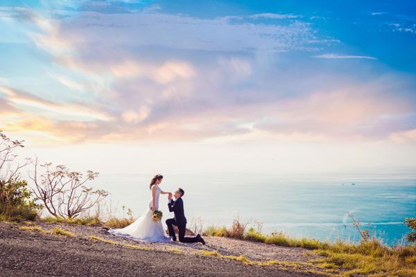 10 năm yêu nhau chưa từng được nhận 1 bó hoa, cô nàng vẫn quyết theo chàng về dinh 10 năm yêu nhau chưa từng được nhận 1 bó hoa, cô nàng vẫn quyết theo chàng về dinh